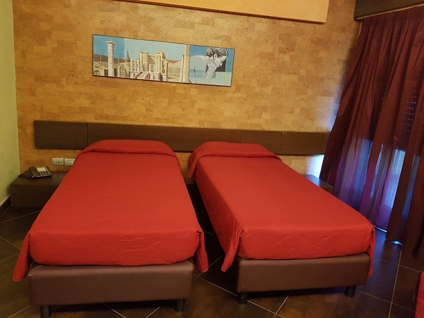 Imagen de la habitación del Hotel Abalon Pompei Resort. Foto 11