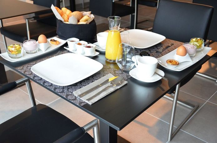 Imagen de los exteriores del Hotel Abalona. Foto 9