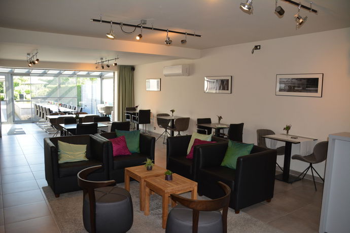 Imagen de los interiores del Hotel Abalona. Foto 16