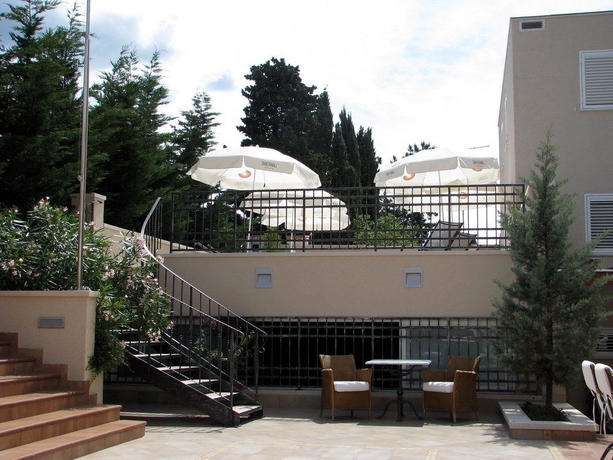 Imagen de los exteriores del Hotel Abalone. Foto 9
