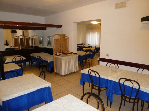 Imagen del bar/restaurante del Hotel Abamar, Rimini. Foto 2