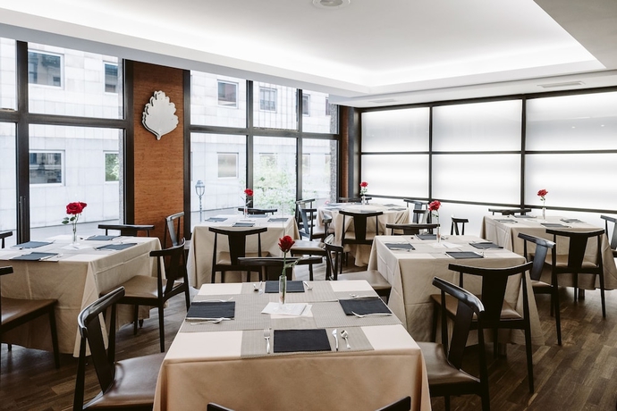 Imagen del bar/restaurante del Hotel Abando. Foto 7