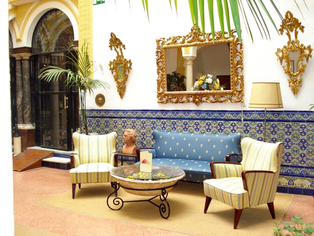 Imagen de los interiores del Hotel Abanico. Foto 5