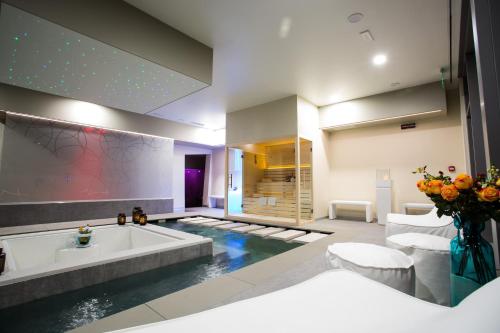 Imagen de los interiores del Hotel Abano Astoria. Foto 15