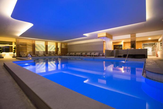 Imagen de los interiores del Hotel Abano Astoria. Foto 16