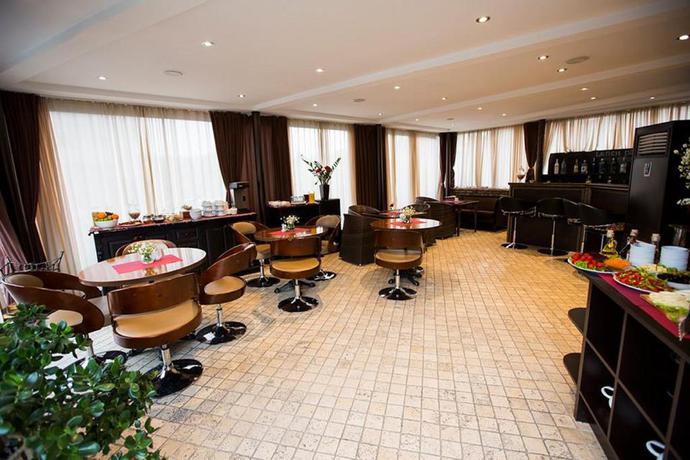 Imagen de los interiores del Hotel Abanotubani. Foto 5