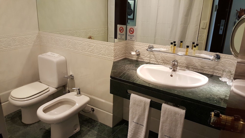 Imagen de la habitación del Hotel Abasto. Foto 13