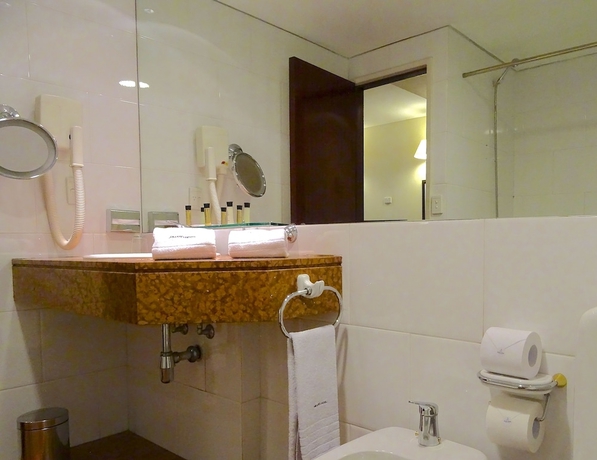 Imagen de la habitación del Hotel Abasto. Foto 16