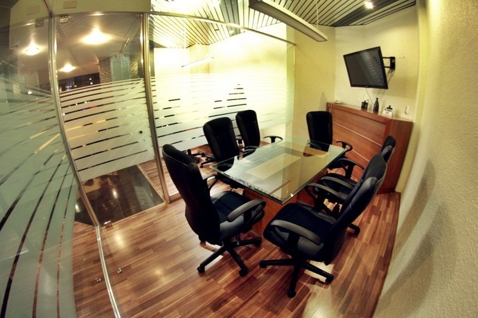 Imagen de los interiores del Hotel Abastos Plaza. Foto 13