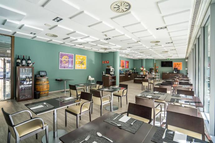 Imagen del bar/restaurante del Hotel Abba Huesca. Foto 2