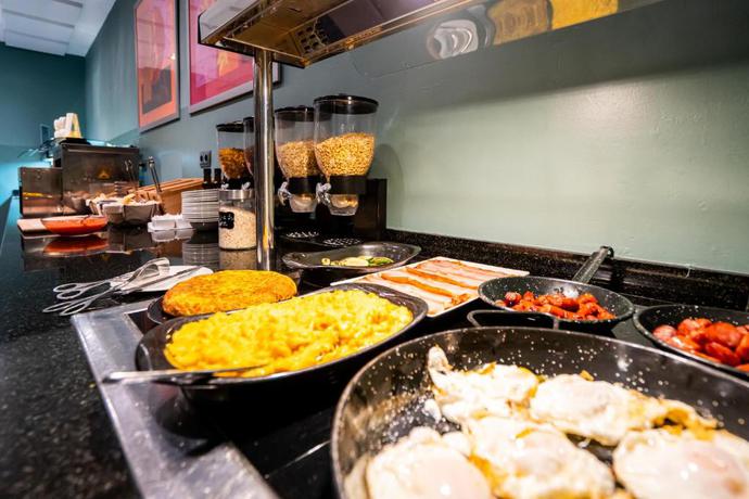 Imagen del bar/restaurante del Hotel Abba Huesca. Foto 5