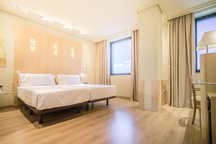 Imagen de la habitación del Hotel Abba Madrid. Foto 6