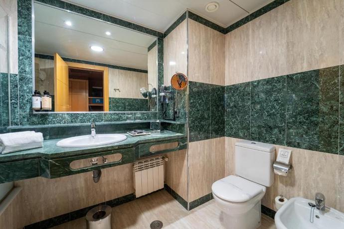 Imagen de la habitación del Hotel Abba Playa Gij&oacute;n. Foto 4