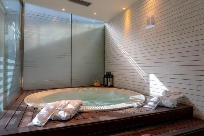 Imagen de los interiores del Hotel Abba Playa Gij&oacute;n. Foto 12