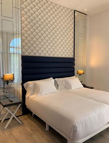 Imagen de la habitación del Hotel Abba San Sebastián. Foto 11