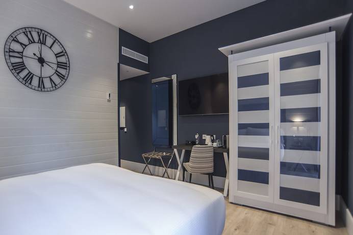 Imagen de la habitación del Hotel Abba San Sebastián. Foto 13