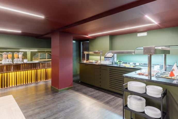 Imagen del bar/restaurante del Hotel Abba Santander. Foto 3