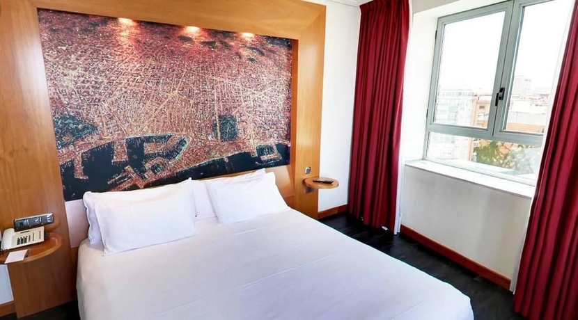 Imagen de la habitación del Hotel Abba Sants. Foto 5