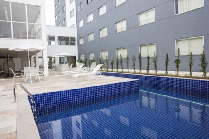 Imagen de la piscina del Hotel Abba Uno. Foto 20