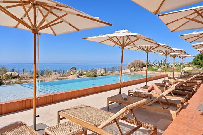 Imagen de la piscina del Hotel Abbartello. Foto 12