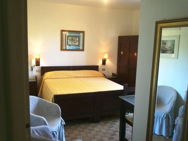 Imagen de la habitación del Hotel Abbaruja. Foto 7