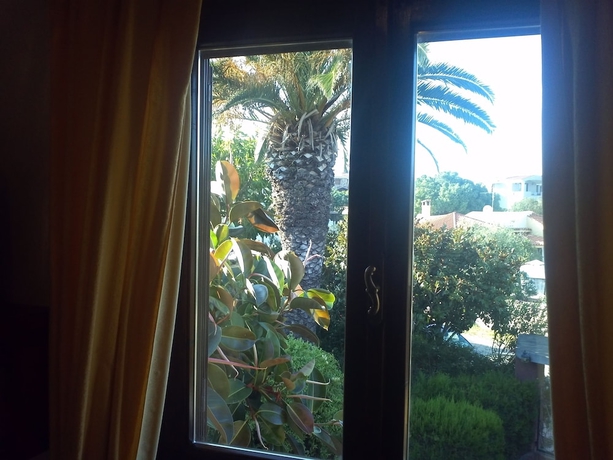 Imagen de la habitación del Hotel Abbaruja. Foto 15