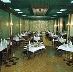 Imagen del bar/restaurante del Hotel Abbasi. Foto 2