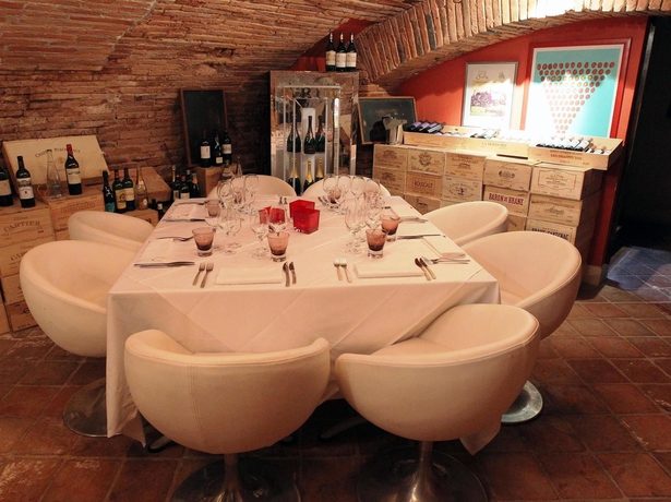 Imagen del bar/restaurante del Hotel Abbaye Des Capucins Spa and Resort. Foto 5