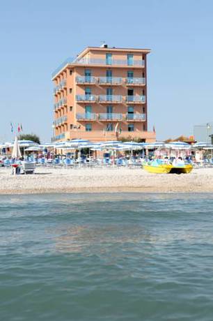 Imagen de la habitación del Hotel Abbazia Club Marotta. Foto 5