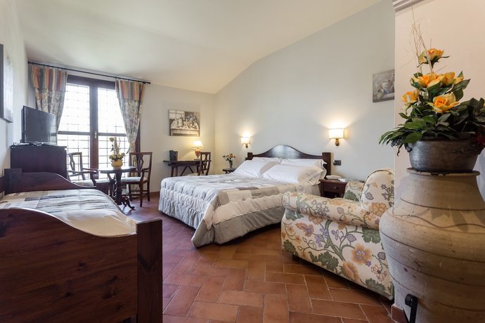 Imagen de la habitación del Hotel Abbazia Collemedio Resort and Spa. Foto 4