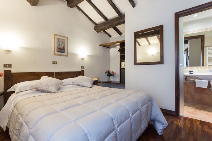 Imagen de la habitación del Hotel Abbazia Collemedio Resort and Spa. Foto 7