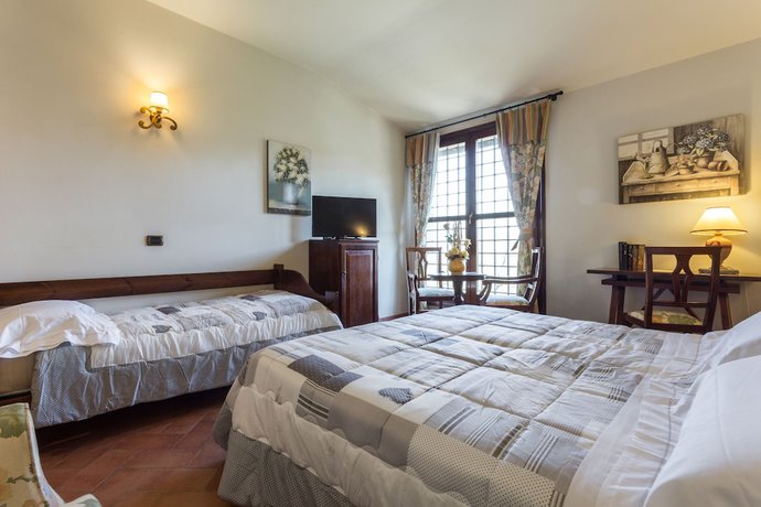 Imagen de la habitación del Hotel Abbazia Collemedio Resort and Spa. Foto 18