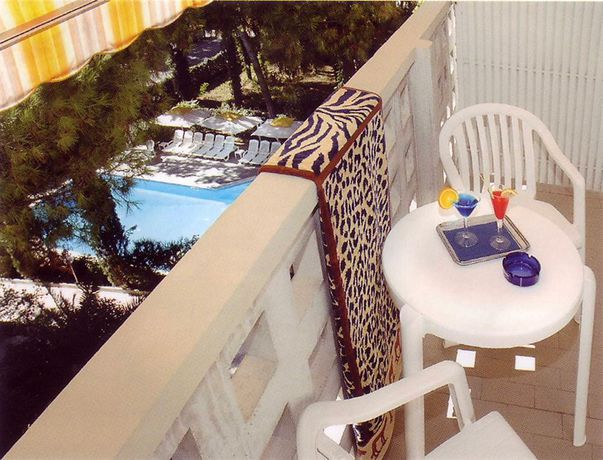Imagen de la piscina del Hotel Abbazia, Lignano Sabbiadoro. Foto 14