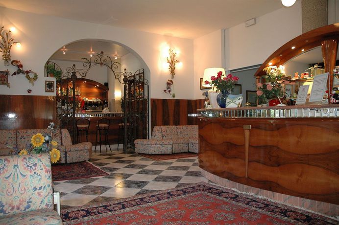 Imagen del bar/restaurante del Hotel Abbazia, Lignano Sabbiadoro. Foto 3