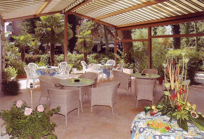 Imagen del bar/restaurante del Hotel Abbazia, Lignano Sabbiadoro. Foto 4