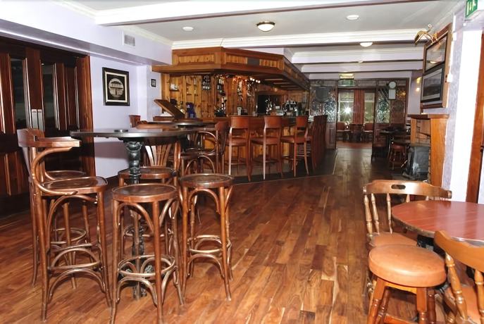 Imagen del bar/restaurante del Hotel Abbey, Ballyvourney. Foto 8