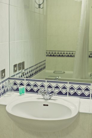 Imagen de la habitación del Hotel Abbey Lodge, High Wycombe. Foto 6
