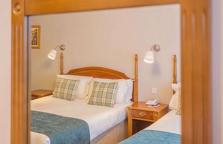 Imagen de la habitación del Hotel Abbey Lodge, KILLARNEY. Foto 16
