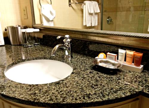 Imagen de la habitación del Hotel Abbey Resort and Avani Spa. Foto 2