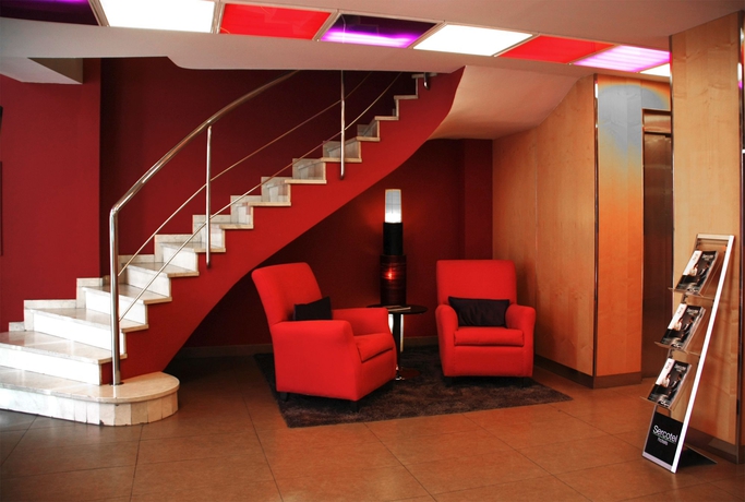 Imagen de los interiores del Hotel Abbot. Foto 7