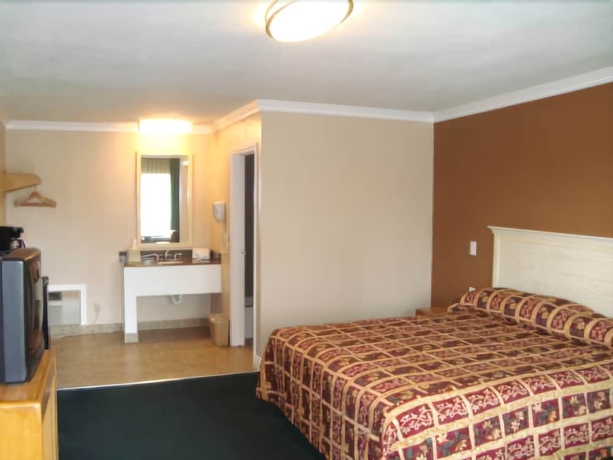 Imagen de la habitación del Hotel Abby's Anaheimer Inn. Foto 6