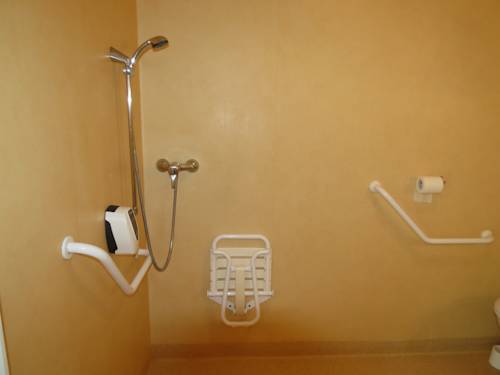 Imagen de la habitación del Hotel Abbys. Foto 6