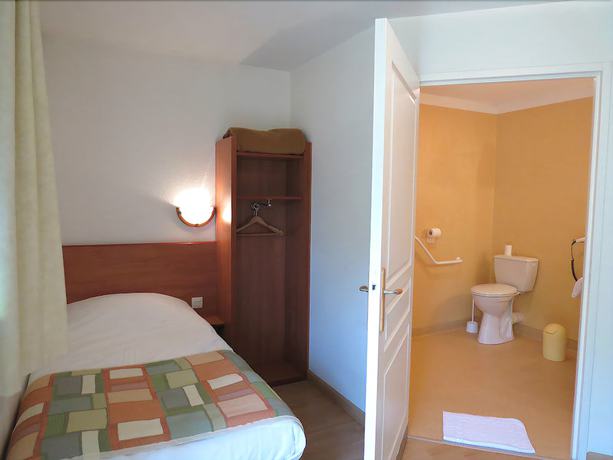 Imagen de la habitación del Hotel Abbys Hôtel. Foto 5