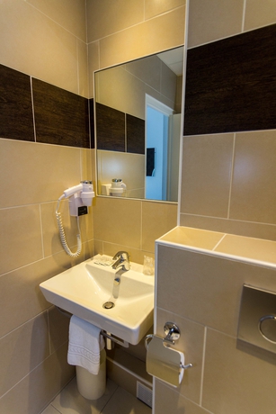 Imagen de la habitación del Hotel Abc Chanperret. Foto 7