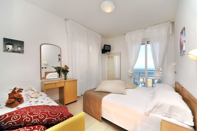 Imagen de la habitación del Hotel Abc, Riccione. Foto 6