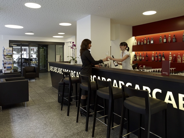 Imagen del bar/restaurante del Hotel Abc Swiss Quality. Foto 2