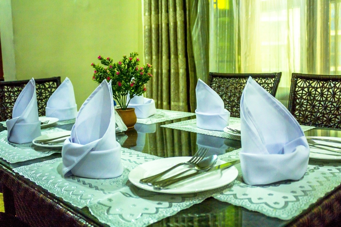 Imagen del bar/restaurante del Hotel Abc Travellers. Foto 2
