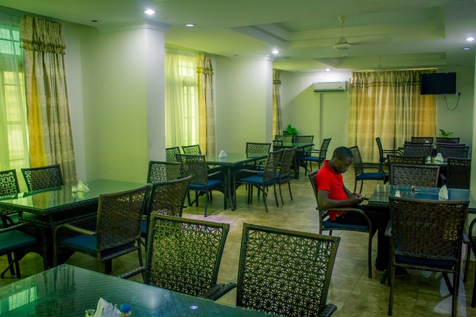 Imagen del bar/restaurante del Hotel Abc Travellers. Foto 3