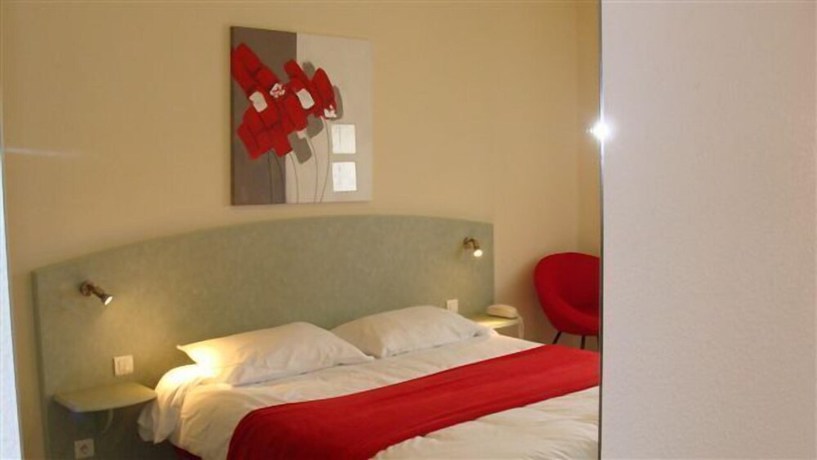 Imagen de la habitación del Hotel Abel, Langeac. Foto 8