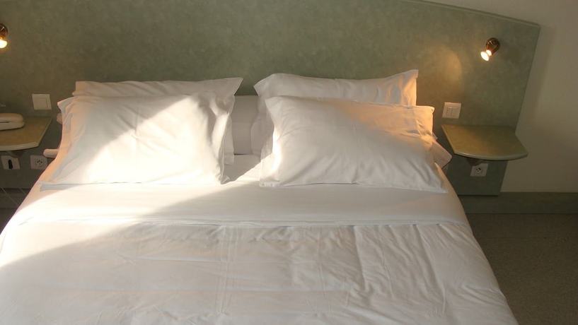 Imagen de la habitación del Hotel Abel, Langeac. Foto 12